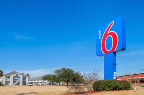Отель Motel 6 Bay St. Louis  Бэй Сейнт Луис